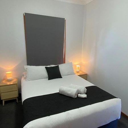 Bushman'S Motor Inn Parkes Kültér fotó
