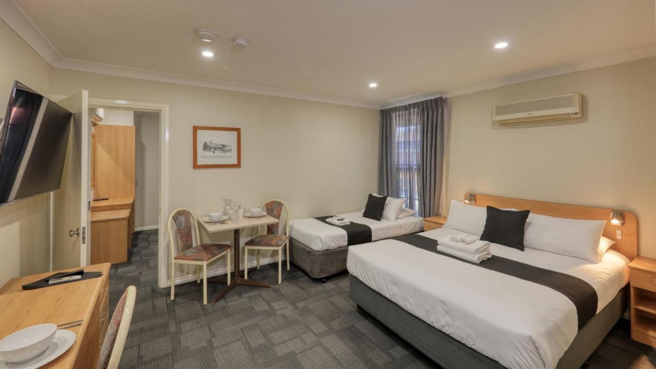 Bushman'S Motor Inn Parkes Kültér fotó