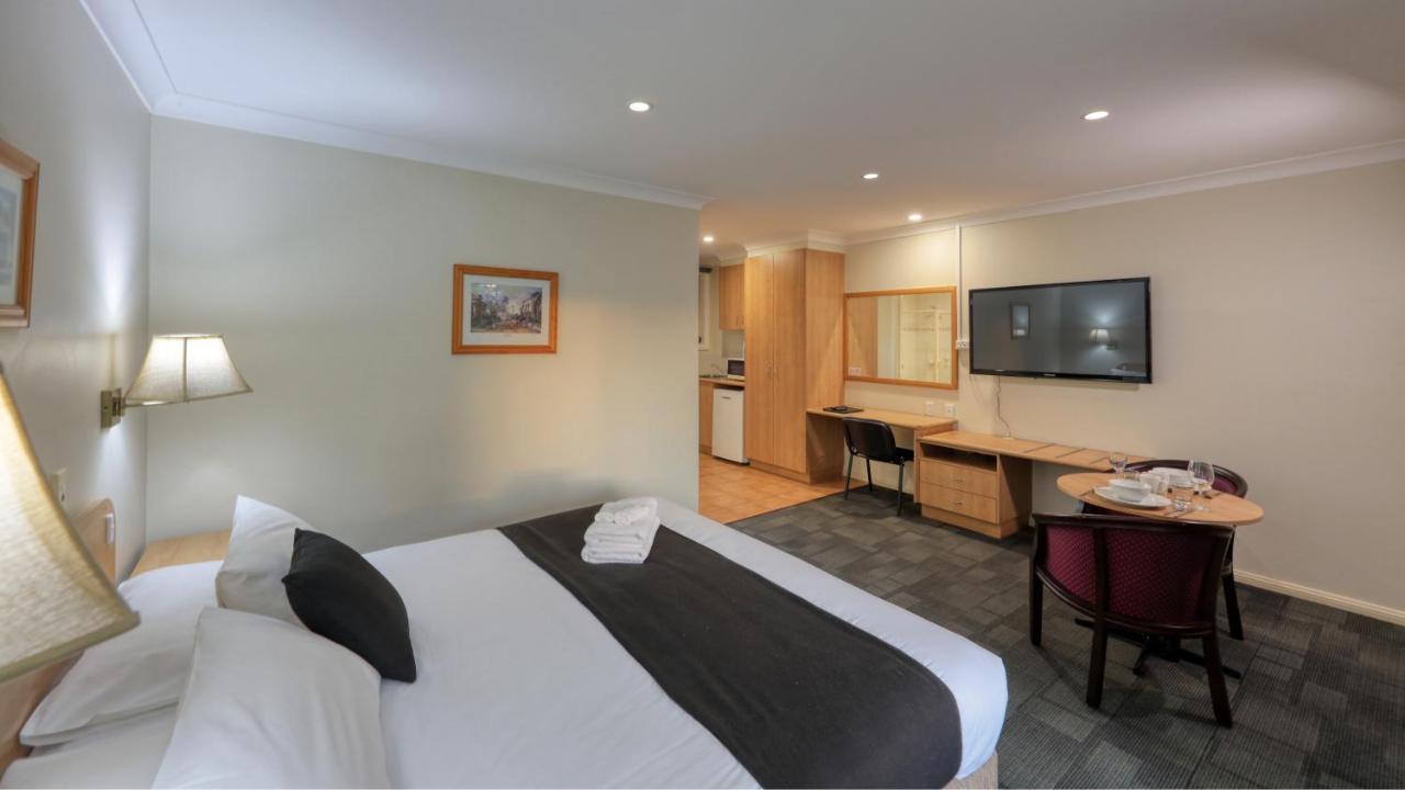 Bushman'S Motor Inn Parkes Kültér fotó