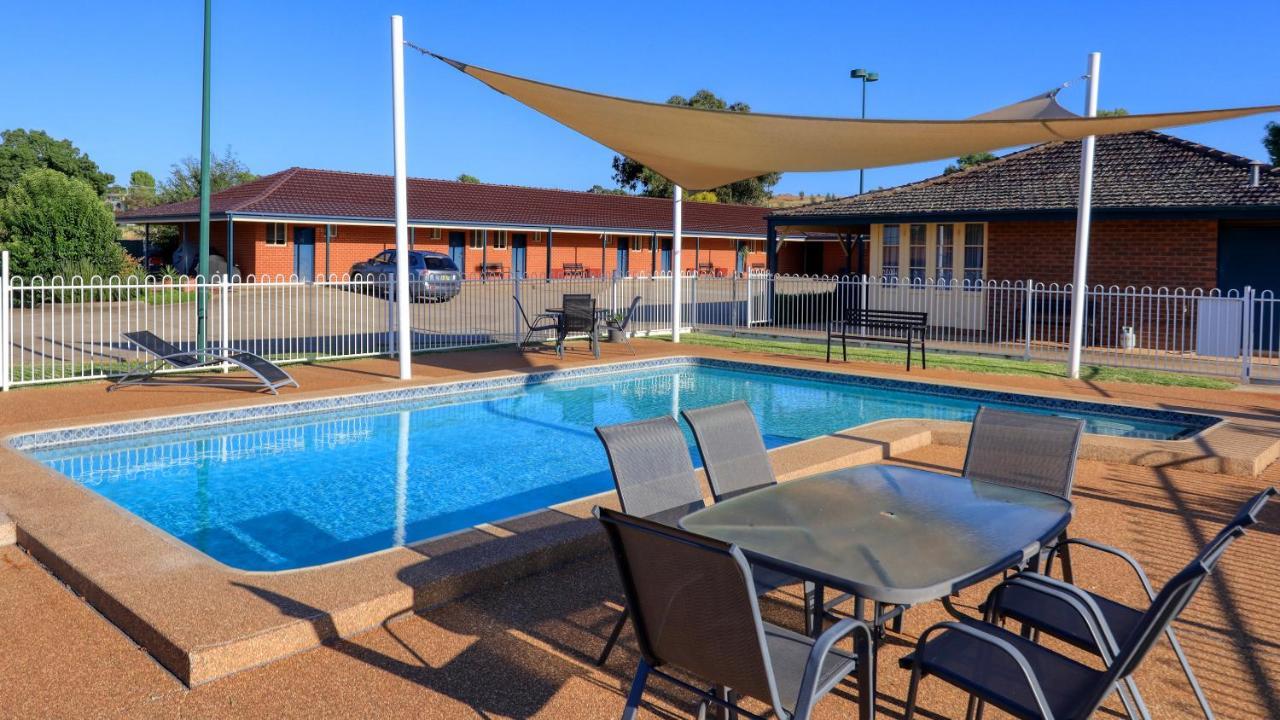 Bushman'S Motor Inn Parkes Kültér fotó