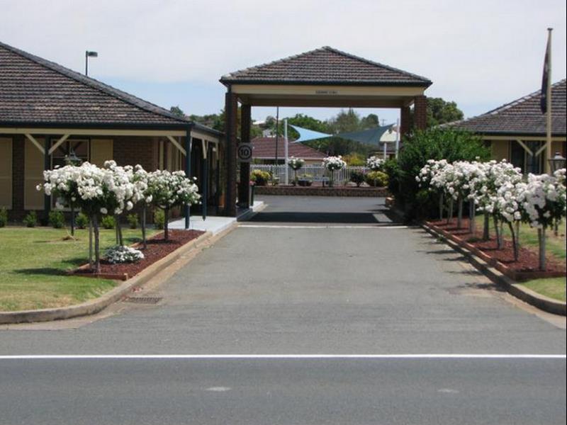 Bushman'S Motor Inn Parkes Kültér fotó