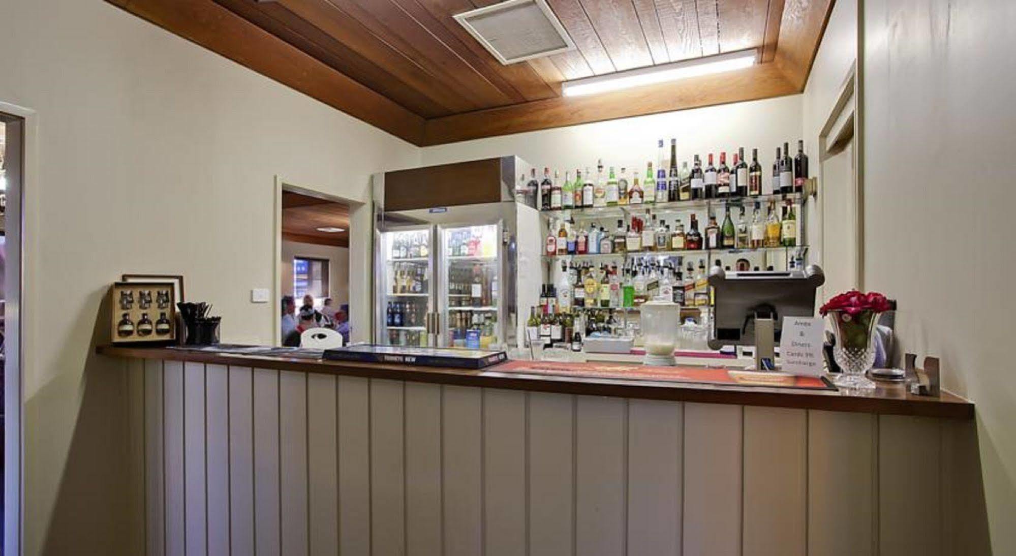 Bushman'S Motor Inn Parkes Kültér fotó